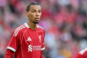 英超首秀贡献传射，埃基蒂克是利物浦队史第二人&amp;第一是努涅斯